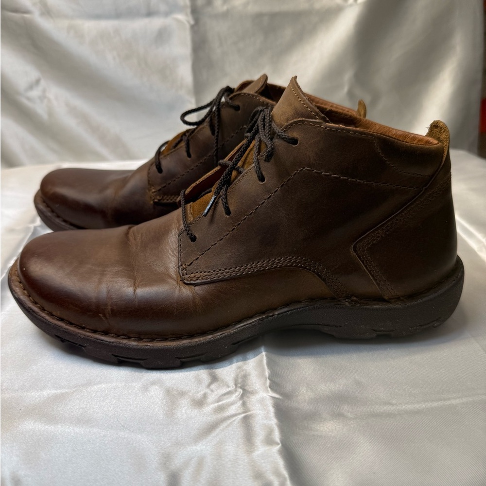 Metro Style Men Boots Rocky Brand Dark Brown Leather Chukka Boots Rubber Sole